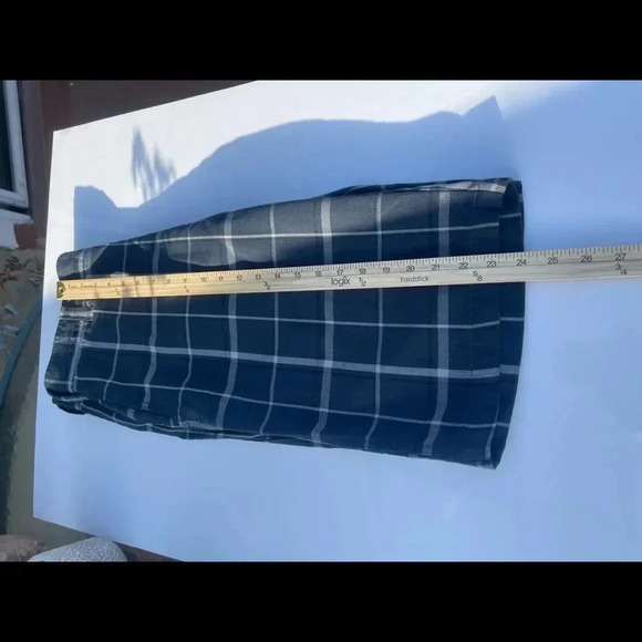 Red Snap plaid shorts medium - Picture 3 of 5